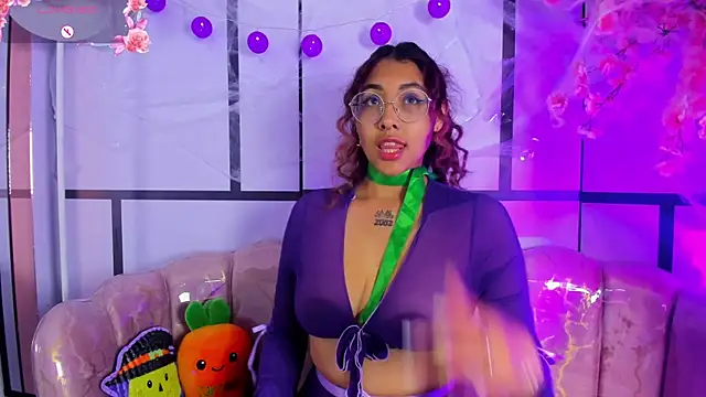 Snapshot of Olivejoness chatting on October 23, 2025, 5:18 am Olivejoness online show from October 23, 2025, 5:18 am