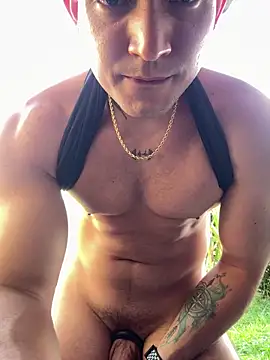Snapshot of Marco_Vega chatting on October 16, 2025, 8:32 pm Marco Vega online show from October 16, 2025, 8:32 pm