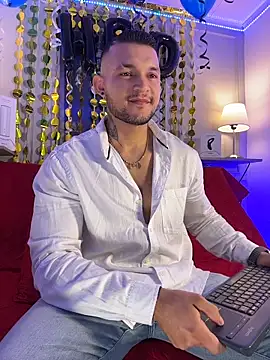 Marco Vega online show from November 29, 2025, 9:45 am