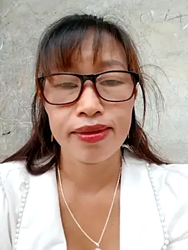 Snapshot of ngocngoc_cute chatting on September 18, 2025, 1:40 am ngocngoc cute online show from September 18, 2025, 1:40 am