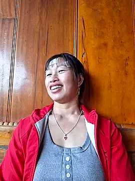 Snapshot of ngocngoc_cute chatting on October 18, 2025, 3:53 am ngocngoc cute online show from October 18, 2025, 3:53 am