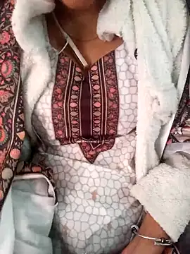 Neha Tyagi online show from November 18, 2025, 5:34 am