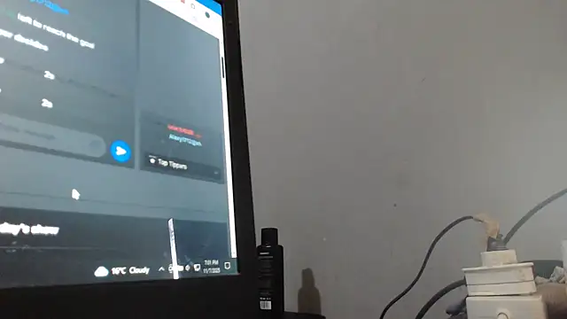 Snapshot of YummySyriaxoxo chatting on November 7, 2025, 5:02 pm YummySyriaxoxo online show from November 7, 2025, 5:02 pm