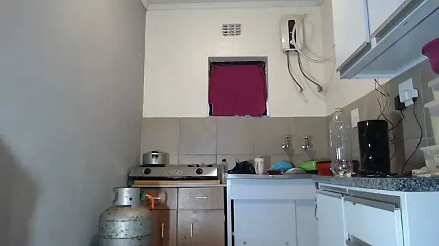 Snapshot of YummySyriaxoxo chatting on November 12, 2025, 3:29 am YummySyriaxoxo online show from November 12, 2025, 3:29 am