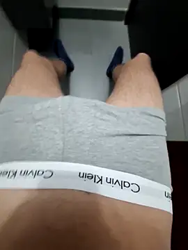 lebonfeu online show from December 19, 2025, 2:24 pm