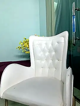 Snapshot of Spa-LinhLinh chatting on September 18, 2025, 7:21 am Spa-LinhLinh online show from September 18, 2025, 7:21 am