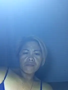 hottie dolly online show from December 14, 2025, 2:33 pm