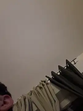 Snapshot of Gipsyboysteve chatting on November 18, 2025, 1:11 am Gipsyboysteve online show from November 18, 2025, 1:11 am