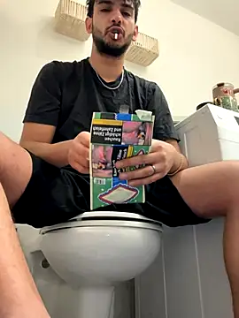 Snapshot of Gipsyboysteve chatting on November 23, 2025, 4:40 pm Gipsyboysteve online show from November 23, 2025, 4:40 pm