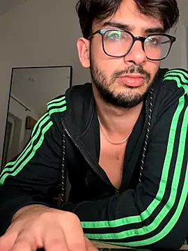 Snapshot of Gipsyboysteve chatting on November 24, 2025, 4:45 am Gipsyboysteve online show from November 24, 2025, 4:45 am