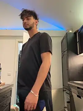 Snapshot of Gipsyboysteve chatting on November 24, 2025, 9:25 pm Gipsyboysteve online show from November 24, 2025, 9:25 pm