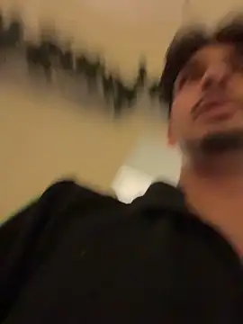 Snapshot of Gipsyboysteve chatting on December 15, 2025, 4:17 am Gipsyboysteve online show from December 15, 2025, 4:17 am