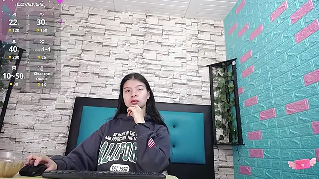 maily can online show from September 27, 2025, 12:43 pm