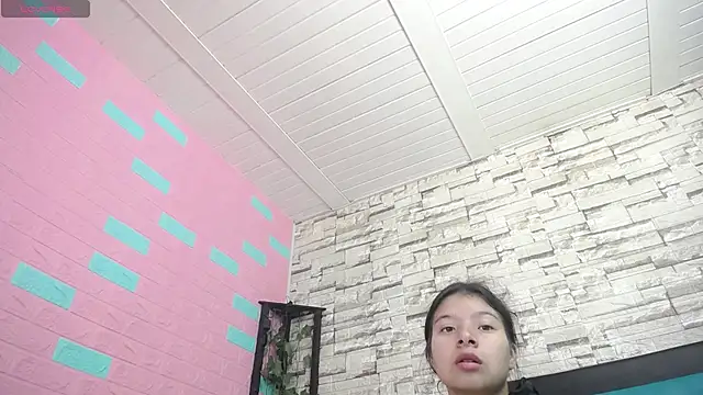 maily can online show from December 5, 2025, 1:09 pm