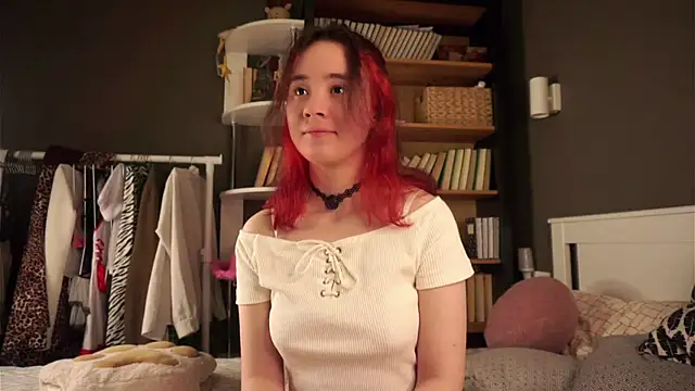 Snapshot of AlbertaClack chatting on November 6, 2025, 11:22 am AlbertaClack online show from November 6, 2025, 11:22 am