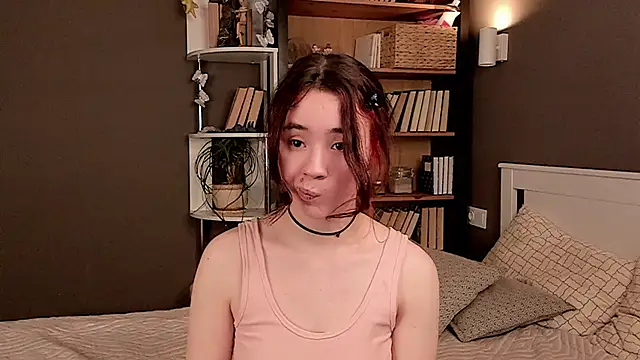 Snapshot of AlbertaClack chatting on November 18, 2025, 12:09 pm AlbertaClack online show from November 18, 2025, 12:09 pm