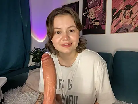 Snapshot of MoonIvy_ chatting on September 14, 2025, 5:12 pm MoonIvy online show from September 14, 2025, 5:12 pm