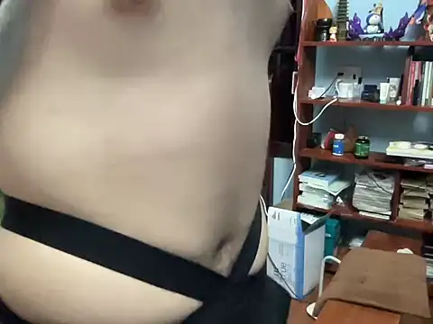 lahungdj12 online show from November 8, 2025, 2:39 pm