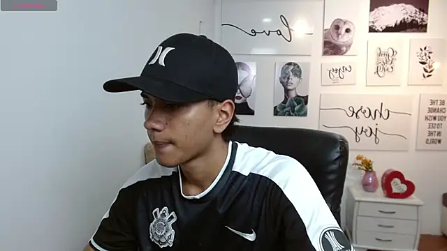 markbowie online show from September 21, 2025, 2:51 pm