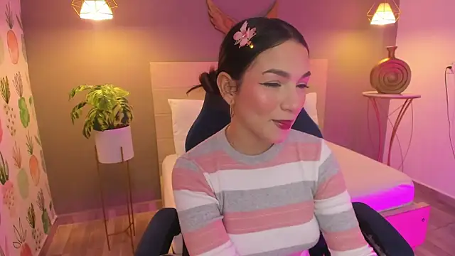 Snapshot of luma_sky_ chatting on October 7, 2025, 3:14 am luma sky online show from October 7, 2025, 3:14 am