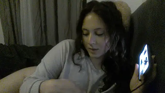 Snapshot of laylabliss chatting on October 19, 2025, 1:06 am laylabliss online show from October 19, 2025, 1:06 am