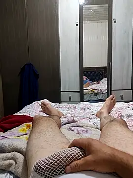 Gustavo198045 online show from September 30, 2025, 3:11 am