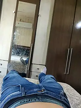 Gustavo198045 online show from October 24, 2025, 4:03 pm