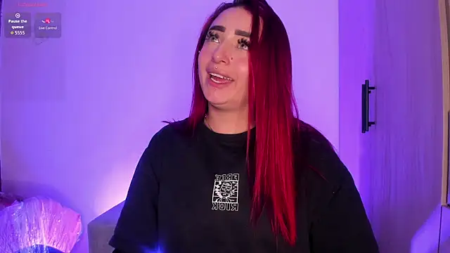 Snapshot of scarlett_Collinss chatting on November 6, 2025, 4:13 am scarlett Collinss online show from November 6, 2025, 4:13 am