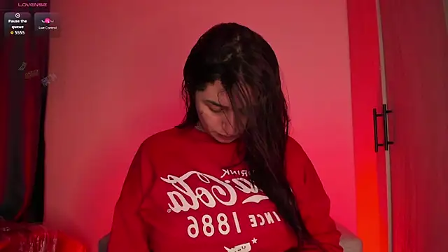 Snapshot of scarlett_Collinss chatting on November 29, 2025, 5:10 am scarlett Collinss online show from November 29, 2025, 5:10 am