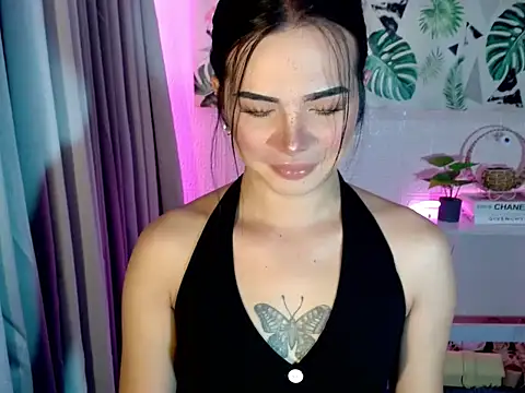 Snapshot of _SexyButterfly chatting on October 10, 2025, 10:25 am SexyButterfly online show from October 10, 2025, 10:25 am