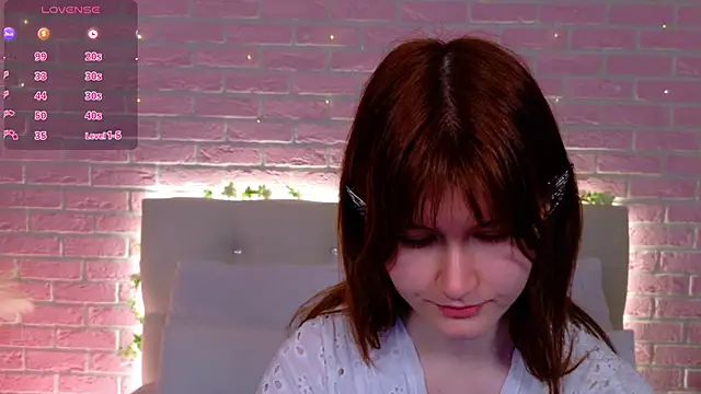 Snapshot of Aria_Vox chatting on September 17, 2025, 4:58 am Aria Vox online show from September 17, 2025, 4:58 am