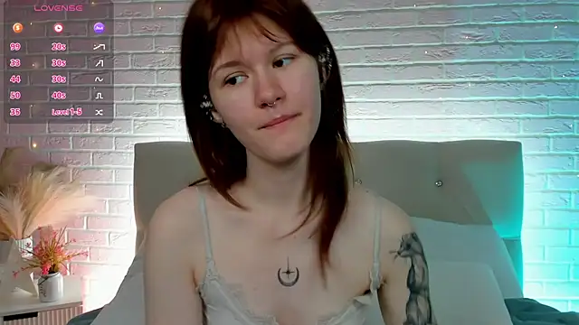 Snapshot of Aria_Vox chatting on September 21, 2025, 6:04 am Aria Vox online show from September 21, 2025, 6:04 am