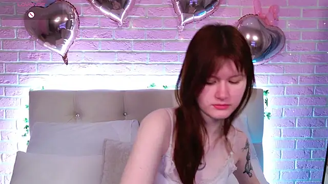 Snapshot of Aria_Vox chatting on November 5, 2025, 3:50 am Aria Vox online show from November 5, 2025, 3:50 am