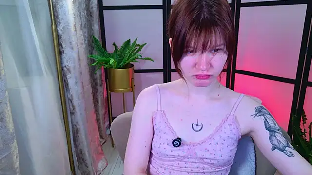 Snapshot of Aria_Vox chatting on November 9, 2025, 3:38 am Aria Vox online show from November 9, 2025, 3:38 am