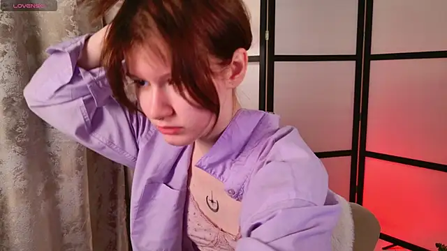 Snapshot of Aria_Vox chatting on November 12, 2025, 7:31 am Aria Vox online show from November 12, 2025, 7:31 am