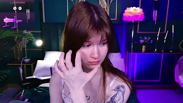 Snapshot of Aria_Vox chatting on November 22, 2025, 3:27 am Aria Vox online show from November 22, 2025, 3:27 am