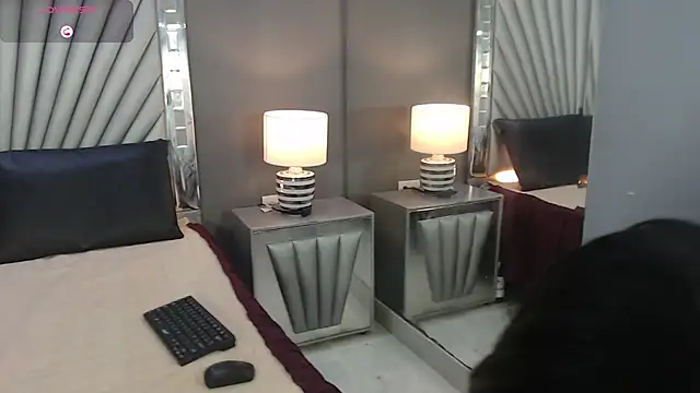 Snapshot of Bela_Jones chatting on October 3, 2025, 3:25 am Bela Jones online show from October 3, 2025, 3:25 am
