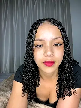 Snapshot of Yasmin777_ chatting on October 14, 2025, 11:16 pm Yasmin777 online show from October 14, 2025, 11:16 pm