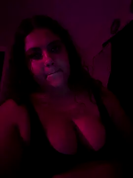 Snapshot of 1n0nlythroat chatting on September 24, 2025, 3:21 am 1n0nlythroat online show from September 24, 2025, 3:21 am