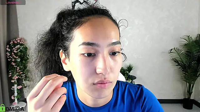 FlirtyAura online show from September 22, 2025, 3:41 am