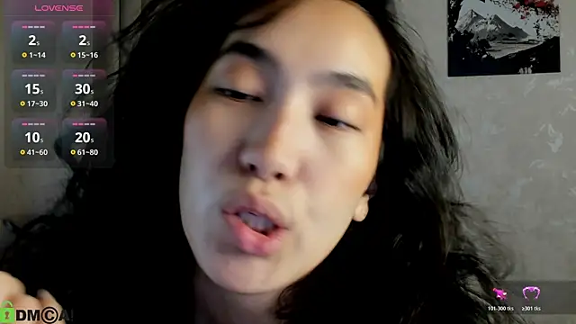 FlirtyAura online show from November 28, 2025, 3:20 am