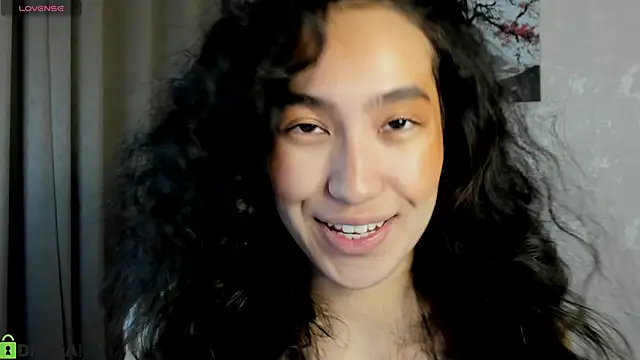 FlirtyAura online show from December 2, 2025, 3:45 am