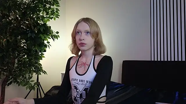 Snapshot of BarbieRichy chatting on October 17, 2025, 5:32 am BarbieRichy online show from October 17, 2025, 5:32 am
