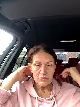 Snapshot of RubyyRosee chatting on October 3, 2025, 9:50 am RubyyRosee online show from October 3, 2025, 9:50 am