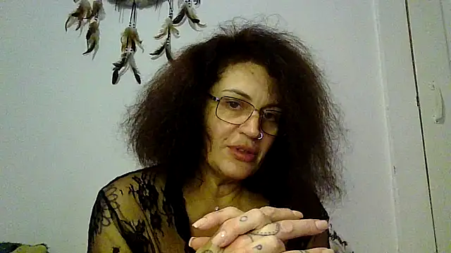 Snapshot of RubyyRosee chatting on October 15, 2025, 8:42 pm RubyyRosee online show from October 15, 2025, 8:42 pm