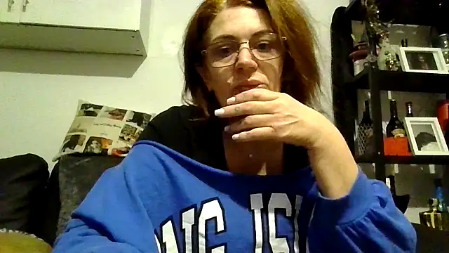 RubyyRosee online show from December 15, 2025, 6:17 am