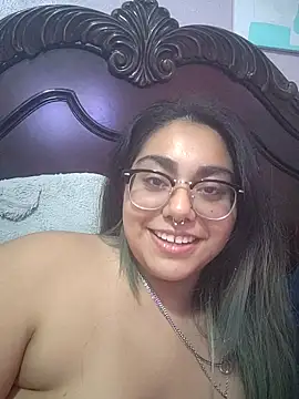 Snapshot of Lovelyrainn chatting on November 8, 2025, 11:03 pm Lovelyrainn online show from November 8, 2025, 11:03 pm