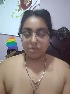 Snapshot of Lovelyrainn chatting on November 17, 2025, 2:17 am Lovelyrainn online show from November 17, 2025, 2:17 am