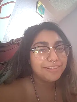 Snapshot of Lovelyrainn chatting on November 18, 2025, 5:17 pm Lovelyrainn online show from November 18, 2025, 5:17 pm