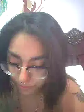 Snapshot of Lovelyrainn chatting on December 2, 2025, 6:14 pm Lovelyrainn online show from December 2, 2025, 6:14 pm